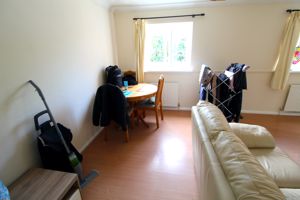 Lounge/Diner- click for photo gallery